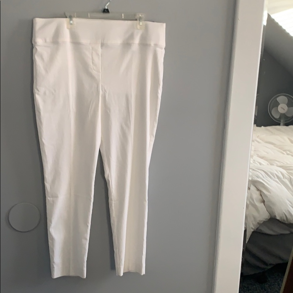 Apt. 9 White Cropped Stretch Pants
